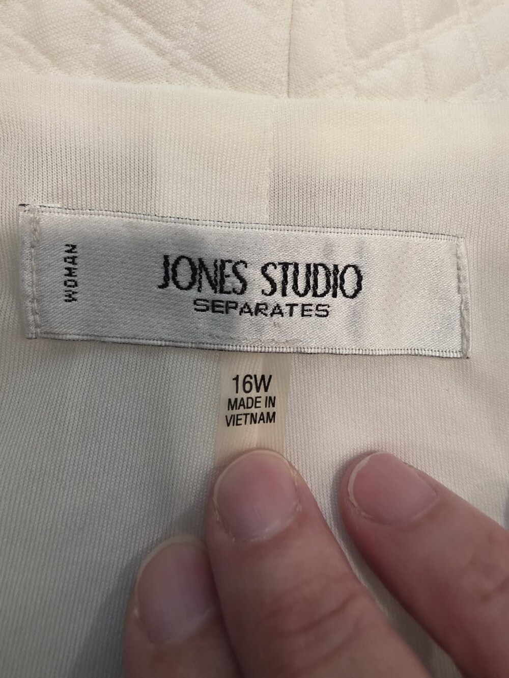 Jones Studio Cream Quilted Open-Front Trench Coat with Gold Zippers - Picture 10 of 11